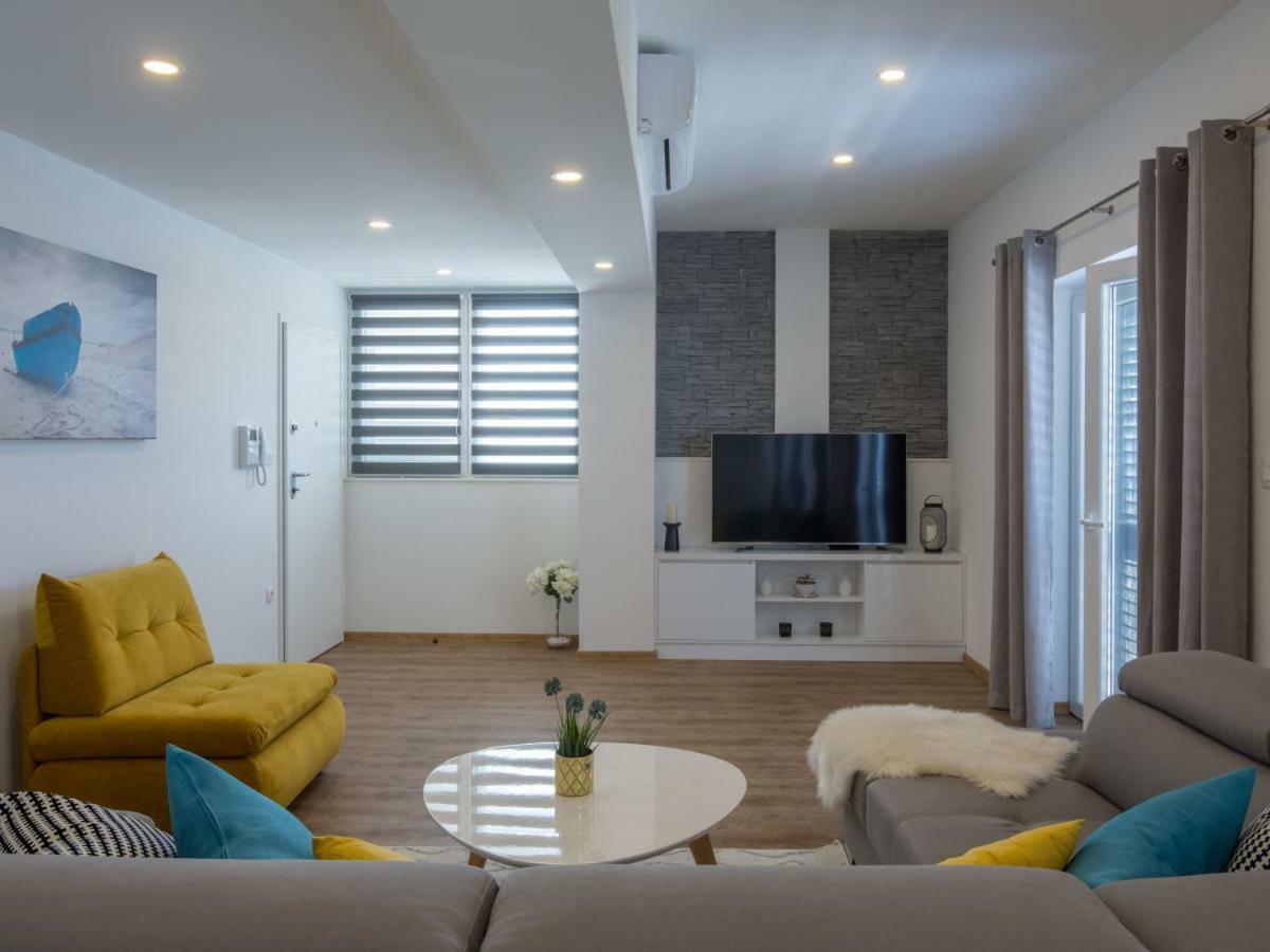 Apartment Villa Franko Maris โปดสตรานา ภายนอก รูปภาพ